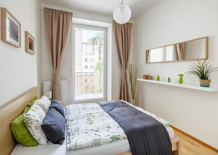 Vinohrad Apartment *