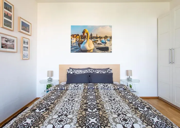 Vinohrad Apartment *